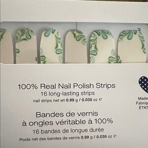 Color Street Green Swirl Press-On Nails- Get Your Groove On